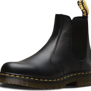 Dr. Martens Unisex Unisex 2976 Chelsea Boot Black, 6 US Men/7 US Women